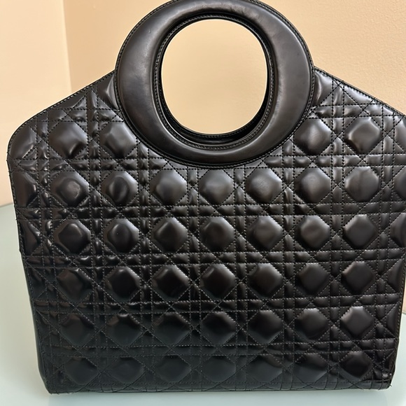 Authentic Christian Dior Vintage Leather Cannage Bag in Black Leather - Picture 4 of 7